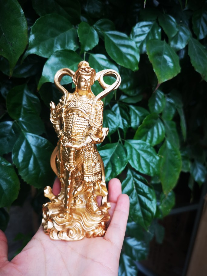 Resin handicraft golden Veto bodhisattva like solid 14 cm left to collect postage only-Taobao