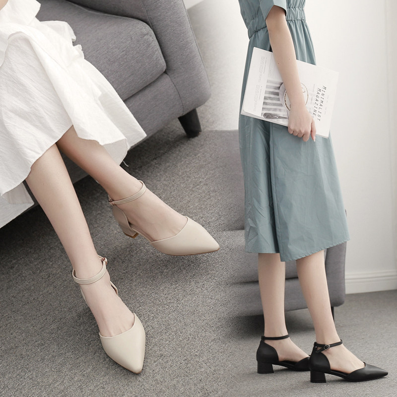 Thick heel sandals women's 2022 new white temperament hollow fairy shoes medium and low heel buckle small size professional shoes