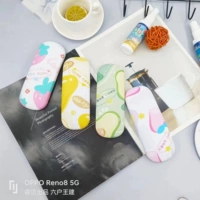 Кремового цвета