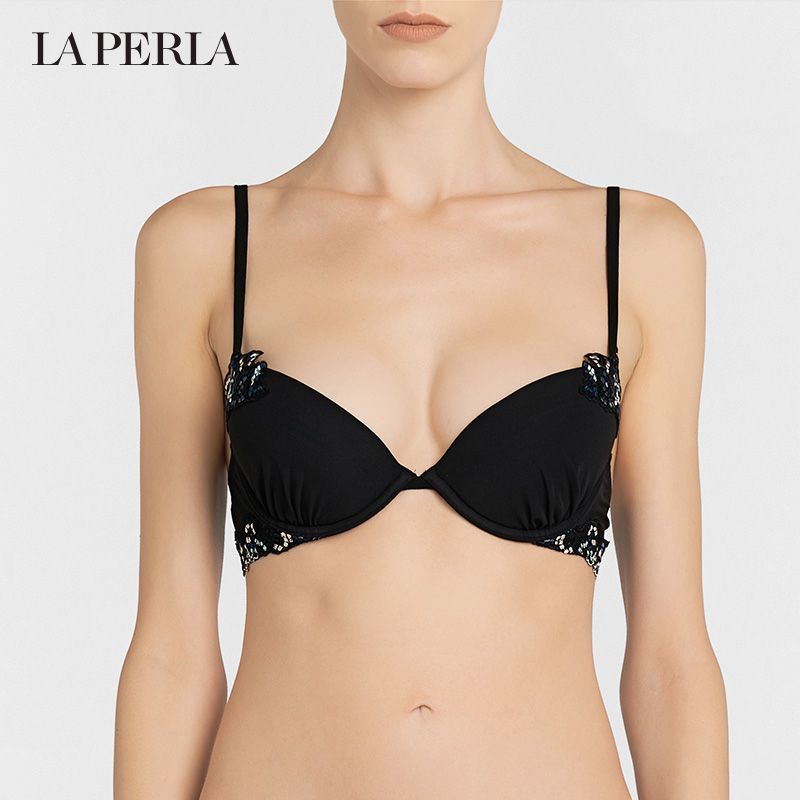 LA PERLA WOMEN'S UNDERWEAR OPAL BloombergThe Extravagant Embroidered Bra