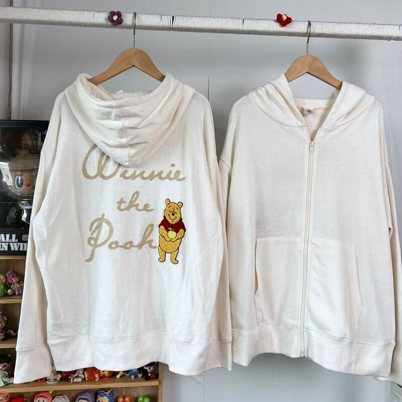 Cartoon Style Woolen Loop Winnie the Pooh Embroidered Patch Hooded Zip-Up Jacket for Women, Loose Long-Sleeved Casual Cardigan Cartoon Style Woolen Loop Winnie the Pooh Embroidered Patch Hooded Zip-Up Jacket for Women, Loose Long-Sleeved Casual Cardigan