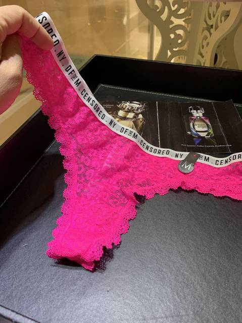 ຢູໂຣບ ແລະ ອາເມລິກາ Sexy T-Pants Pink Cute Letter Pattern Low-Waist T-Pants Lace Transparent Women's Underwear