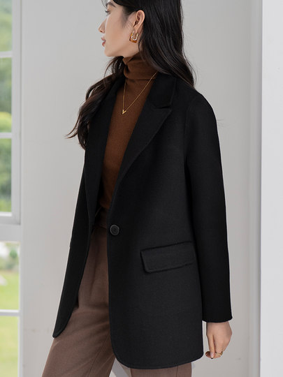 High-End Double-Sided Cashmere Coat for Women, Short Style, 2025 Autumn and Winter New Loose-Fitting Elegant Suit Collar Woolen Jacket