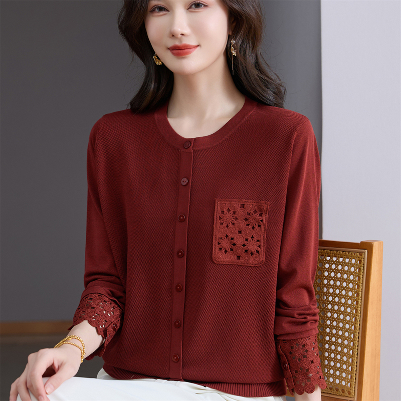 2026 Spring and Autumn New Knitted Base Shirt for Middle-Aged and Elderly Women, Stylish Thin Sweater for Mothers, Age-Reducing Top