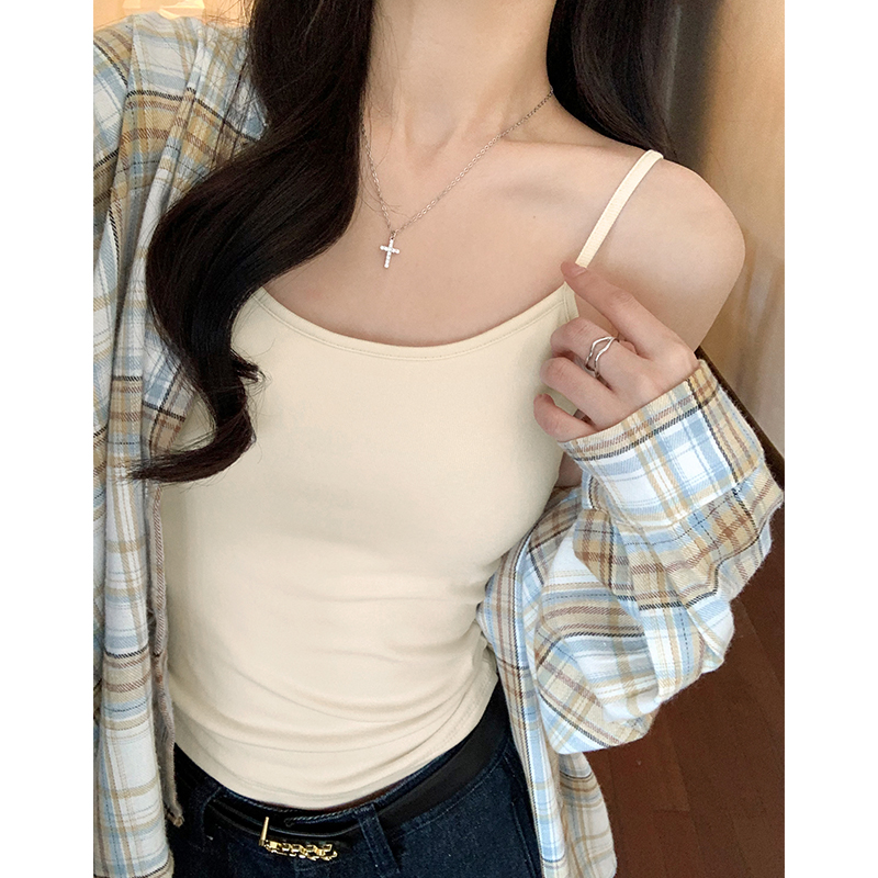 女性用ホワイトキャミソール、2025年夏の新スタイル、美しい背中のブラ、胸パッド付きの一体型ボトム、アウター