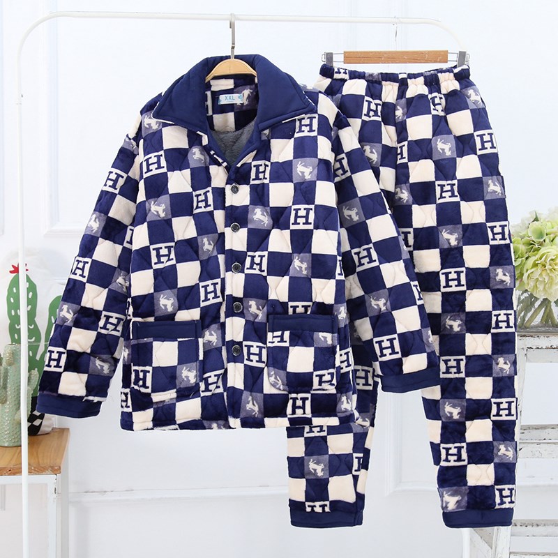 Bộ đồ ngủ mùa đông mens flannel ba lớp cộng với nhung dày nhung san hô trẻ có thể mặc bên ngoài bông dễ thương để giữ ấm.