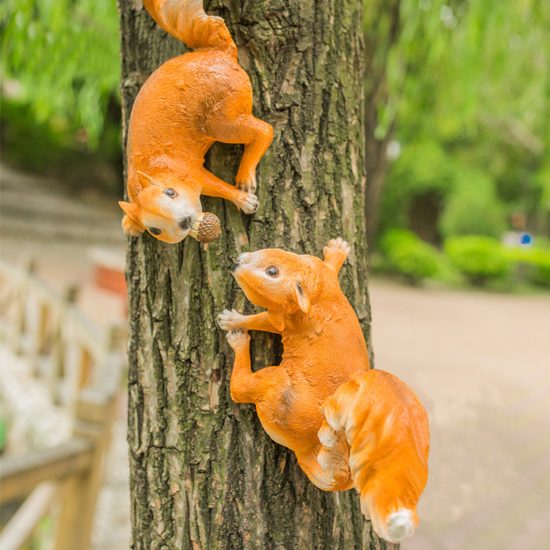 Garden Ornament Garden Garden Decoration Simulation Tree Climbing Little Squirrel Ornament Creative Handicraft Resin Animal Sculpture