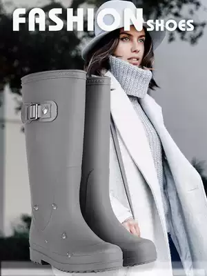 Pull back water shoes women's rain boots long tube high tube non-slip rubber shoes plus velvet thickened rain shoes women's fashion models wear warm outside