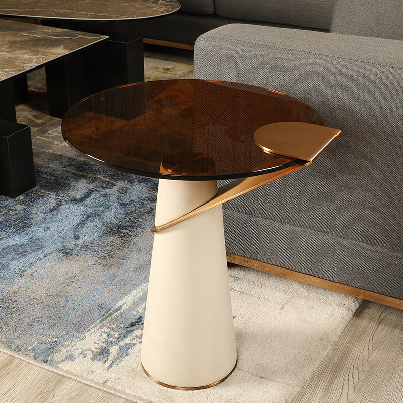 Italian light luxury side table round metal corner table modern minimalist small apartment living room Nordic glass small coffee table side table