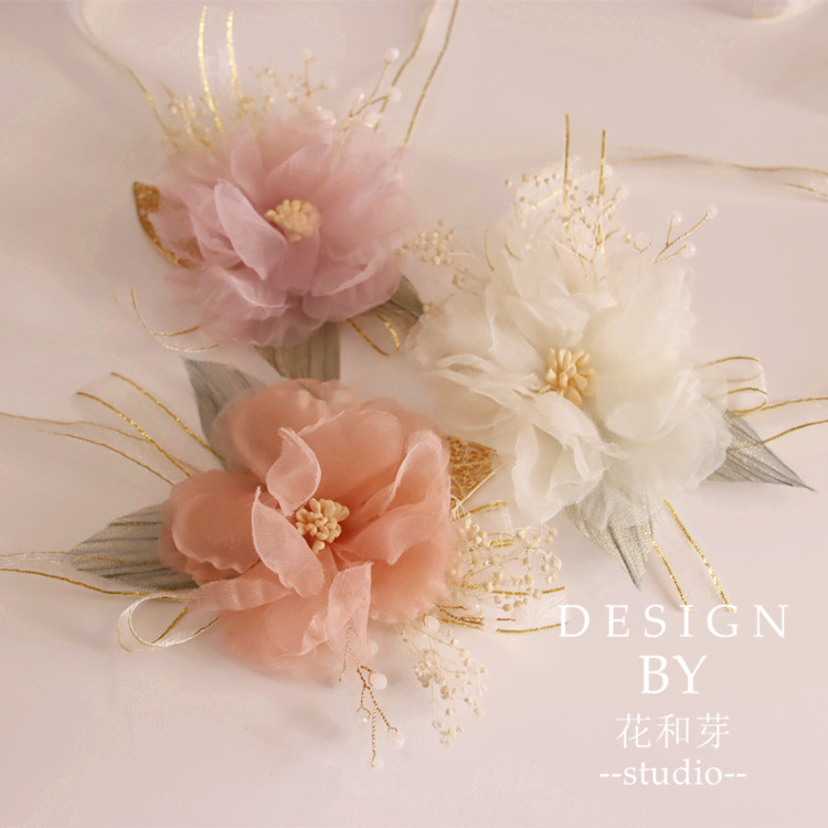 Original hand wrist flower only beautiful fresh yarn full of stars leaves bride bride sister group performing flower