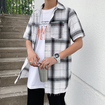 Plaid short-sleeved shirt mens half-sleeve shirt summer harbor wind Joker loose mens Korean version of mens clothing trend