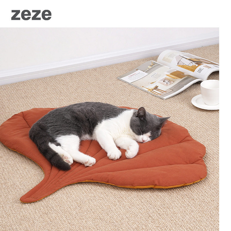 Upper house / zeze tree cat mat Ginkgo leaf cat dog sleeping with padding pet season general cat cage pad