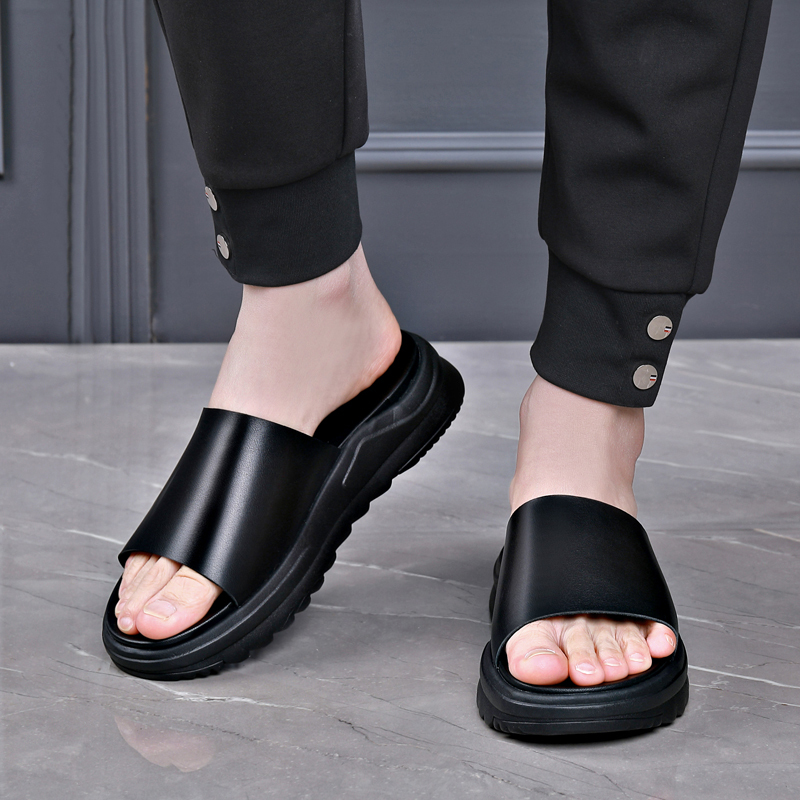 Men's Genuine Leather Slippers 2026 New Summer Men's Sandals Outdoor Slip-On Casual Non-Slip Beach Shoes