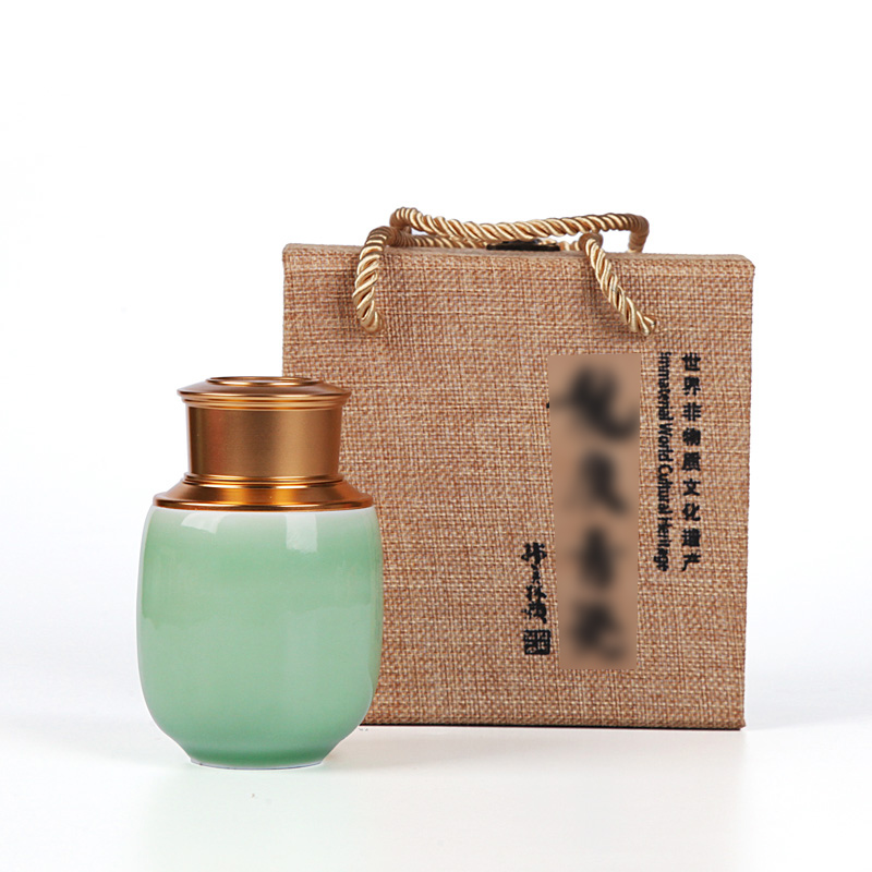 Porcelain Charm porcelain tea leaf jar gift gift box (only gift box does not contain tea pot)