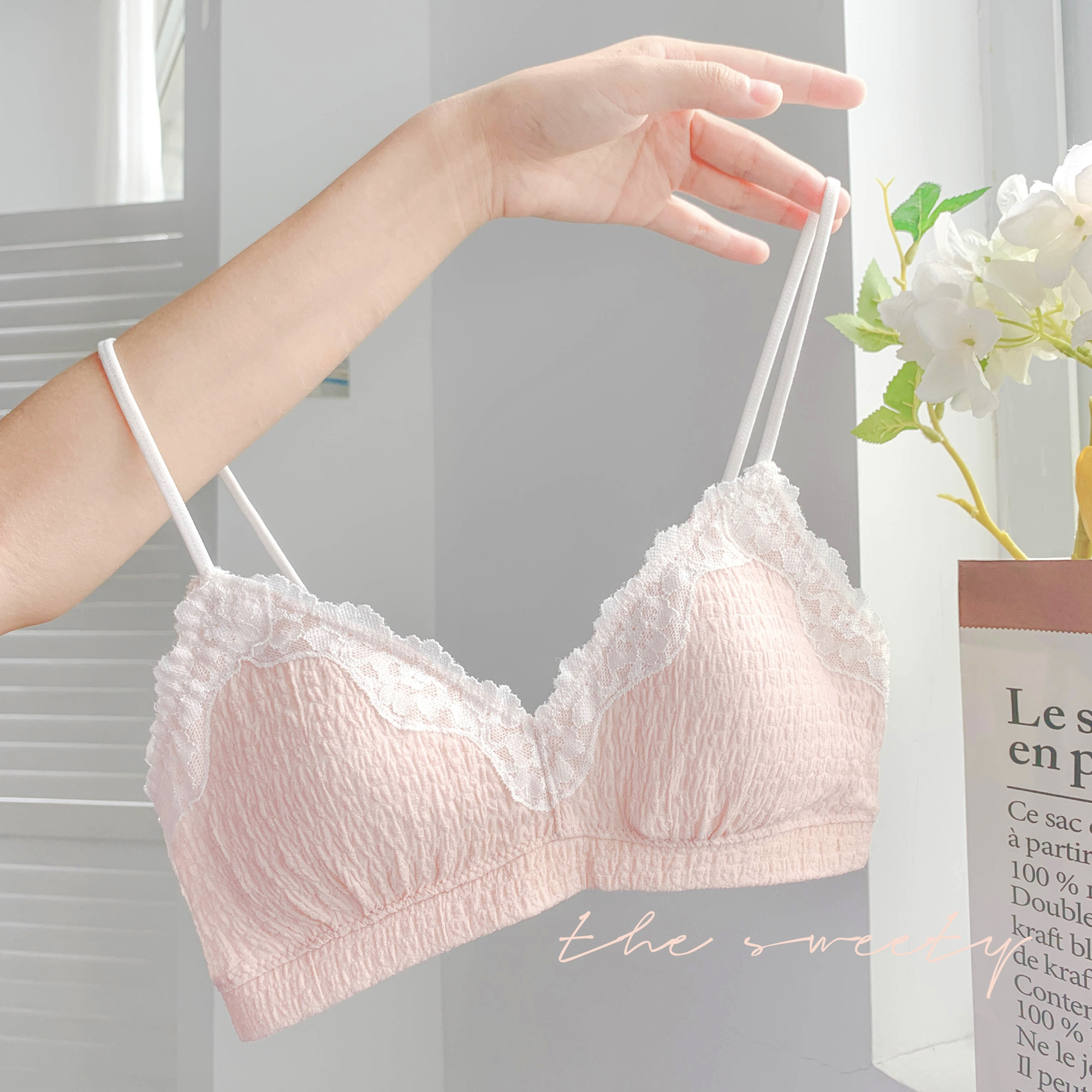 Cloud Soufflé ~ girl's thin lace triangle cup without steel ring small chest underwear solid color bra big chest is small
