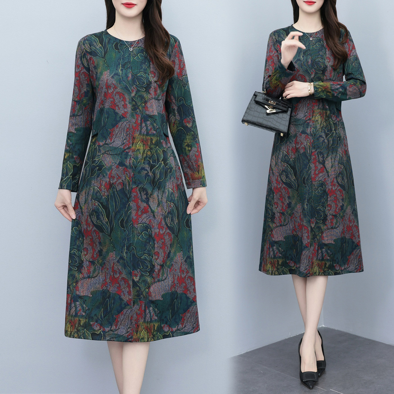 Mom's Long-Sleeved Autumn Dress 2026 New Style Elegant Petite Red Printed Stylish Straight Slimming Dress
