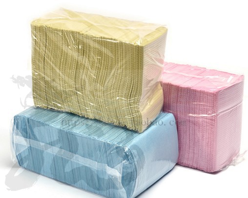 Disposable scarves for dental materials 