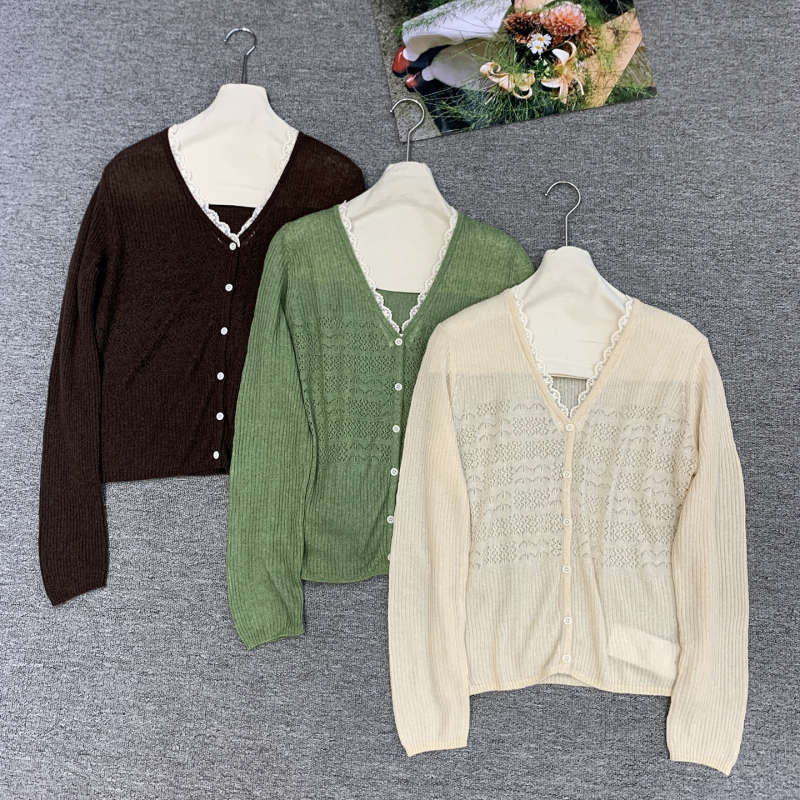 European Goods 2026 Autumn New Camel Wool V-Neck Knitted Wool Cardigan for Women, Versatile Slim-Fit Sweater Coat European Goods 2026 Autumn New Camel Wool V-Neck Knitted Wool Cardigan for Women, Versatile Slim-Fit Sweater Coat