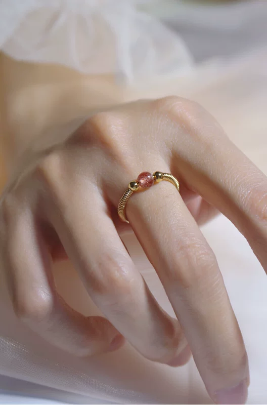 Thiết kế ban đầu pha lê dâu tây Nhẫn vàng 14K cô gái ngón út nhẫn bàn tay béo vòng tay lớn - Nhẫn