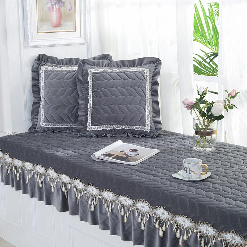 Floating window mat blanket set floor counter pad Princess thick four seasons of General European Nordic Net red bedroom balcony mat