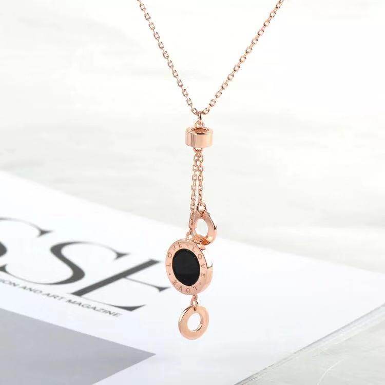 Colour Gold 18K Rose Gold Black Agate Round Necklace LOVE Lock Bone Chain Temperament 100 Ride To Girlfriend Bestie