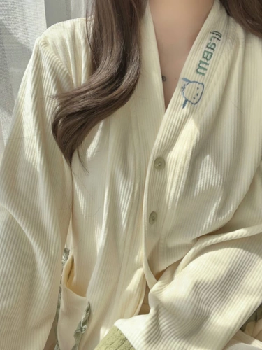 Небольшая бархатная зимняя пижама, удерживающий тепло милый коралловый бархатный комплект, в стиле Шанель, коллекция 2023