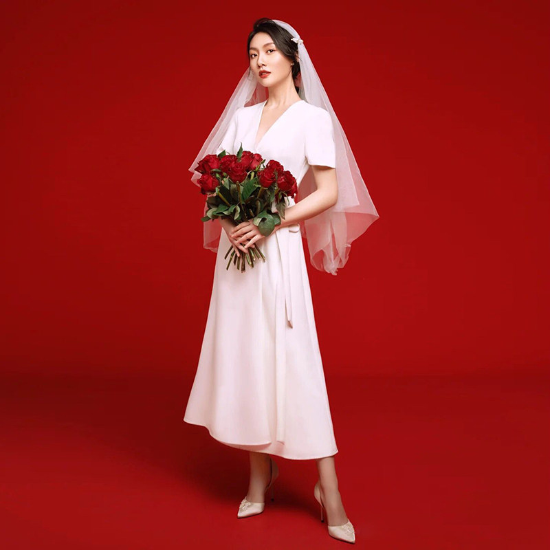 Satin simple light wedding dress Mori French super fairy brigade shoot out gauze small man get certificate registration daily small dress