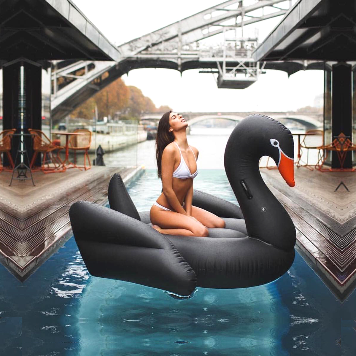 Oversized black swan inflatable floating bed cushion floating swimming circle pink swan flamingo floating mount shooting props