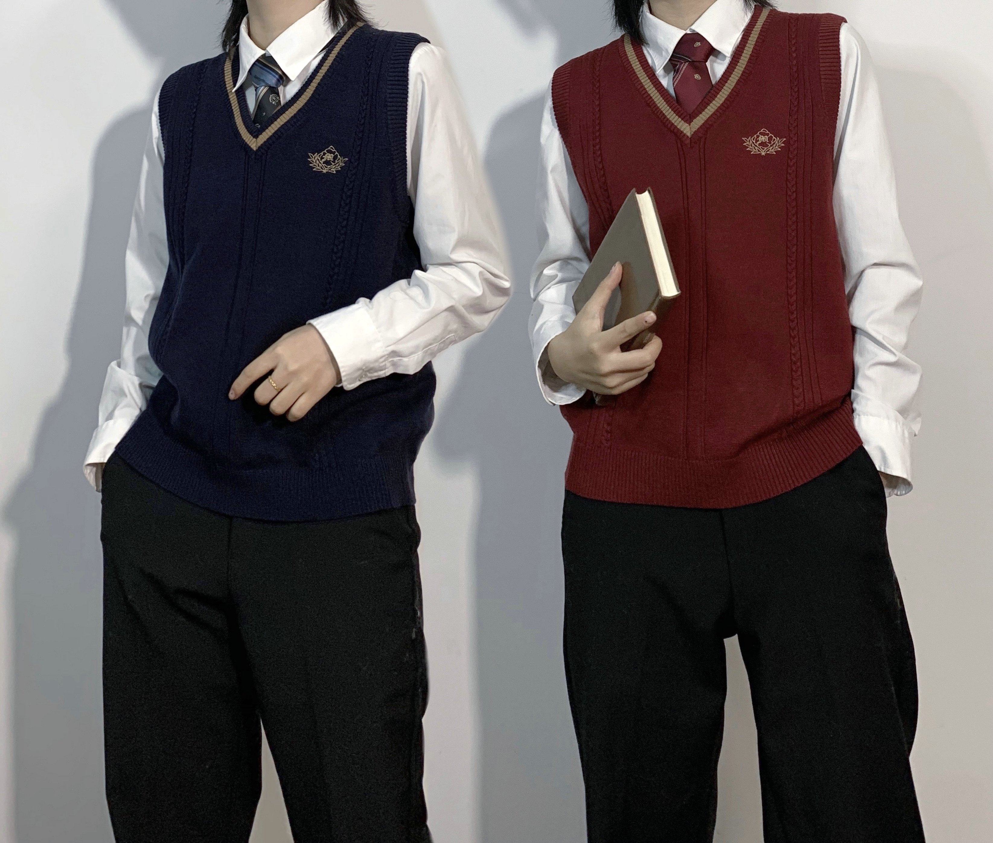 (Pantevilla) Chinese JK DK male and female couples embroidered sweater knit vest 100 lap base V