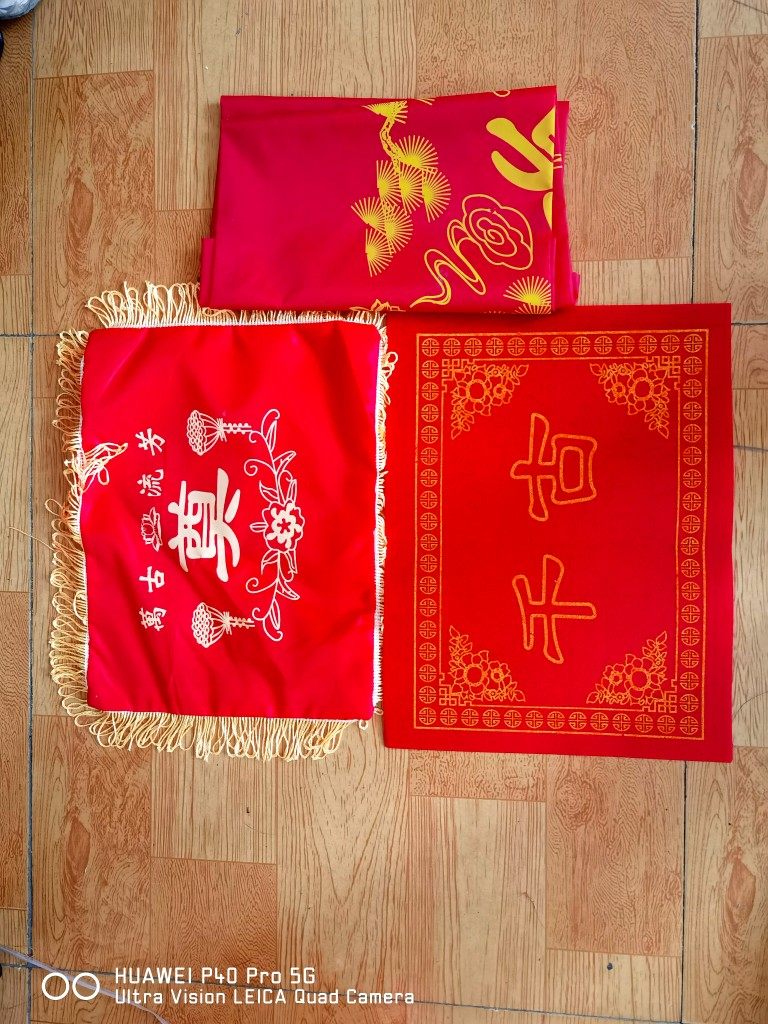 Three-piece set of urn accessories