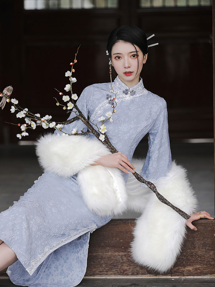 Lightweight retro cheongsam, light style