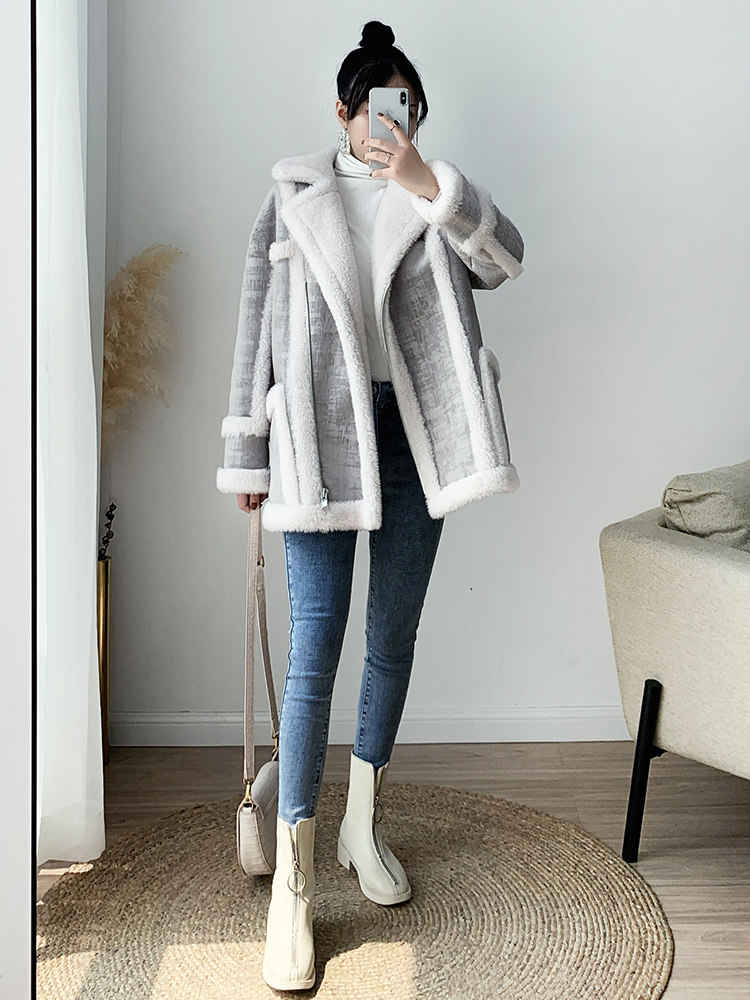 Fur one-piece coat women's 2019 winter new Haining fur lamb hair medium and long version of granular sheep shearing coat