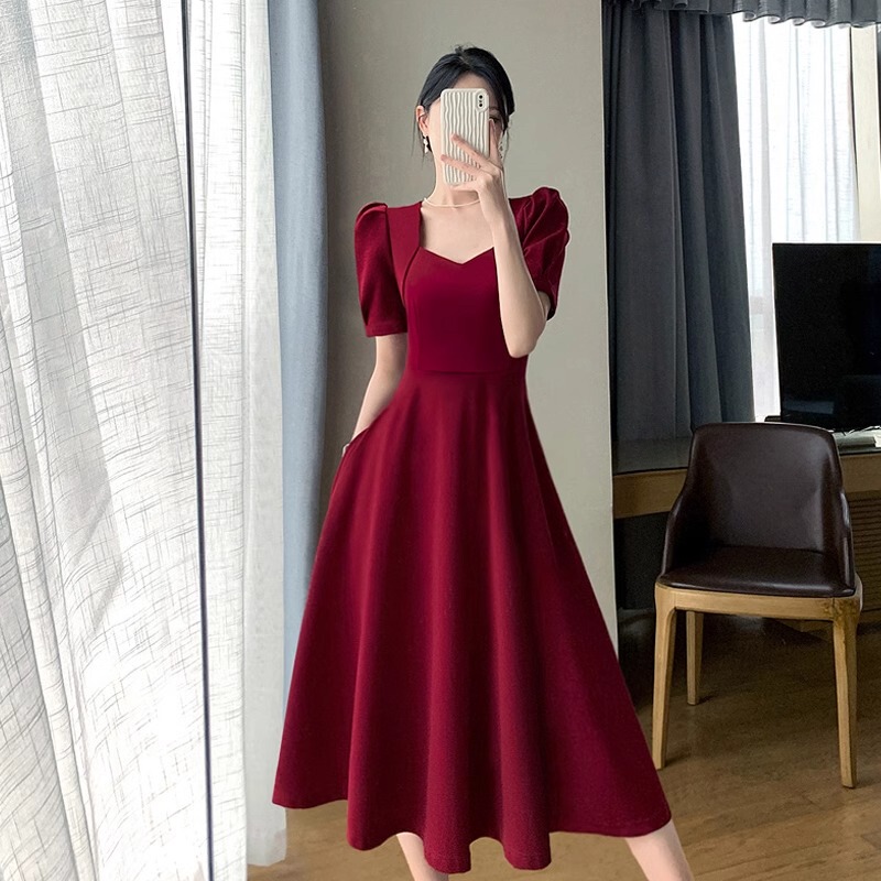 Red Dress for Women 2026 New Summer French Style Elegant Slimming Toast Dress Formal Dress Can Be Worn Casually Engagement Dress