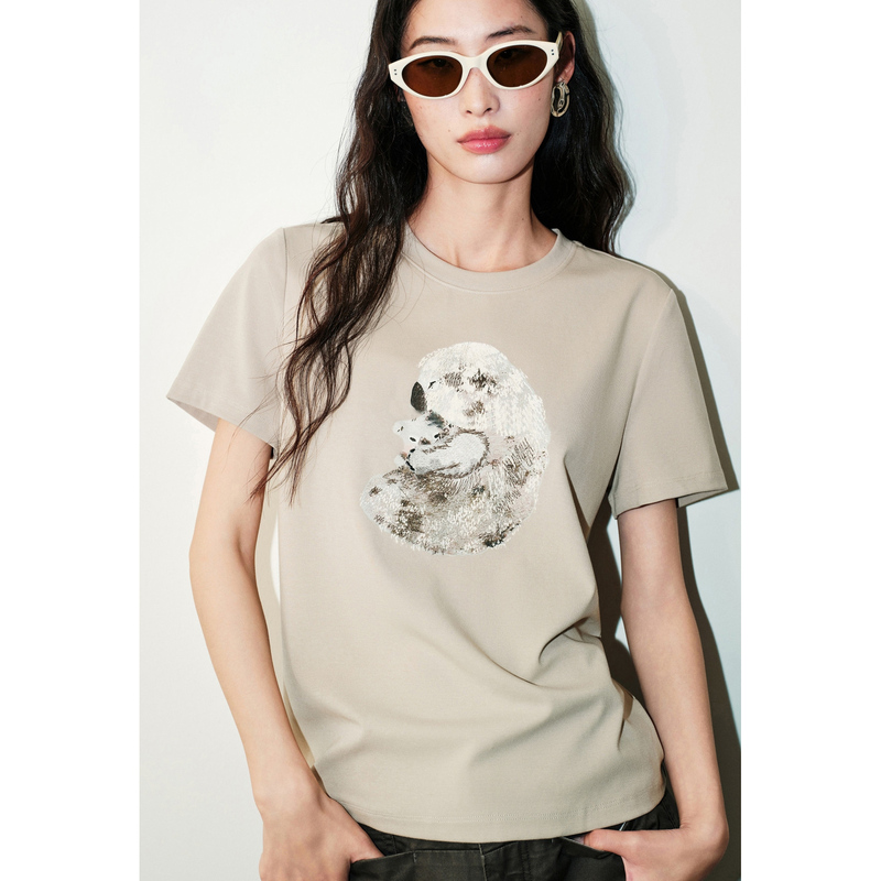 Same Style as in the Mall, 2026 Summer New Heart-Shaped Koala Hug Short-Sleeve T-Shirt with Ribbed Neckline for Women A3Cng3P05