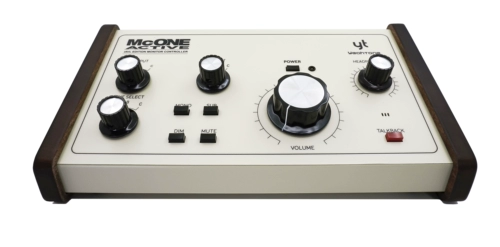 National Bank Yeastone McOne Active Recording Studio имитирует активный контроллер мониторинга аудио с Intercom