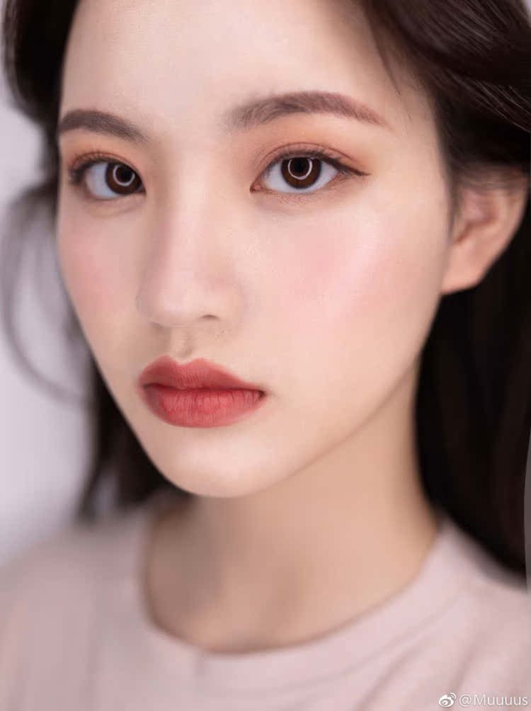Judydoll màu cam không thấm nước và bút kẻ mắt nhanh khô rất mịn bên trong đường kẻ mắt chống mồ hôi nhờn mịn màng mà không bị hoa mắt dễ dàng tháo dỡ - Bút kẻ mắt kẻ mắt hàn quốc