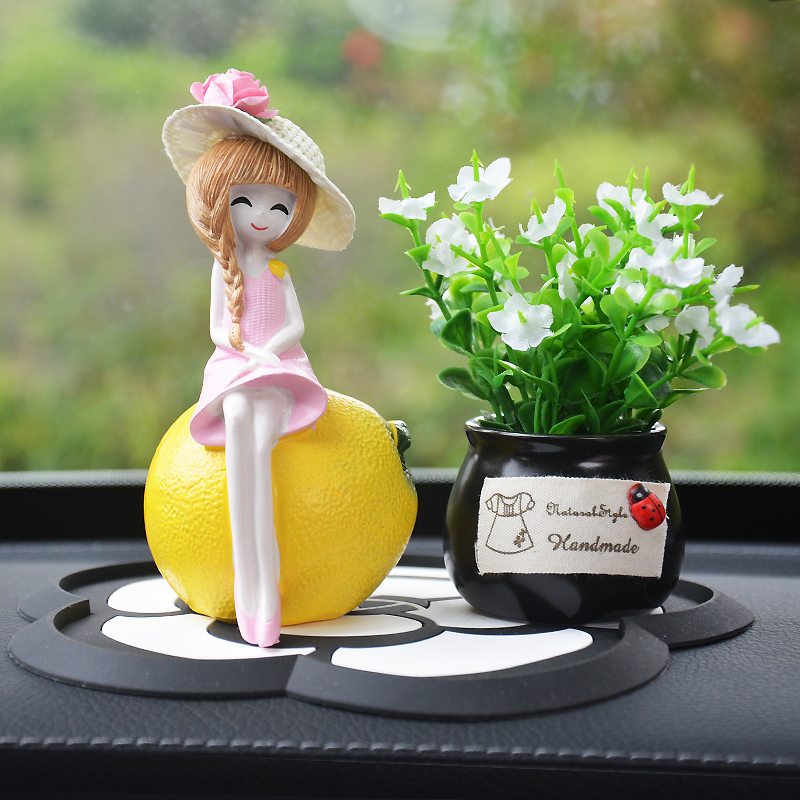 Car decoration Car interior decoration personality creative cute car decoration Beautiful supplies Women's center console decoration
