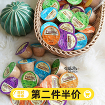 House cat sauce captures Meow heart a black sand cat pudding cat snack cat canned shrimp fish pillar