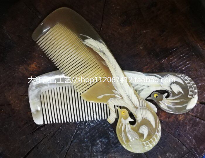 Horn comb Inner Mongolia natural scalper horn hand carved Phoenix comb 18cm gift comb anti-hair loss solid hair