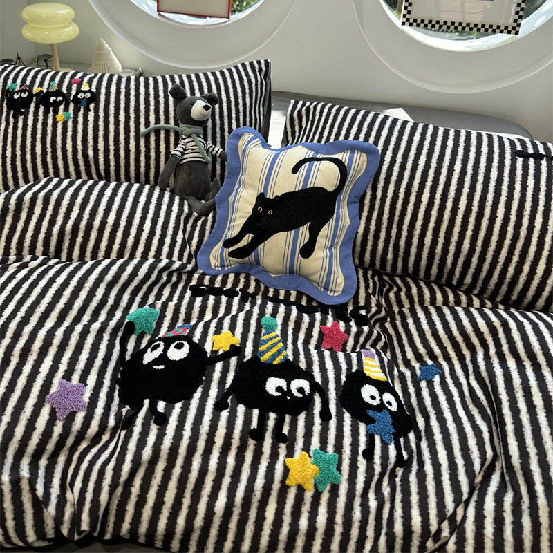 ins Black Stain-Resistant Striped Small Coal Ball Brushed Cotton Four-Piece Set, Pure Cotton Duvet Cover, Thickened for Autumn and Winter, Warm 1.5m ins Black Stain-Resistant Striped Small Coal Ball Brushed Cotton Four-Piece Set, Pure Cotton Duvet Cover, Thickened for Autumn and Winter, Warm 1.5m