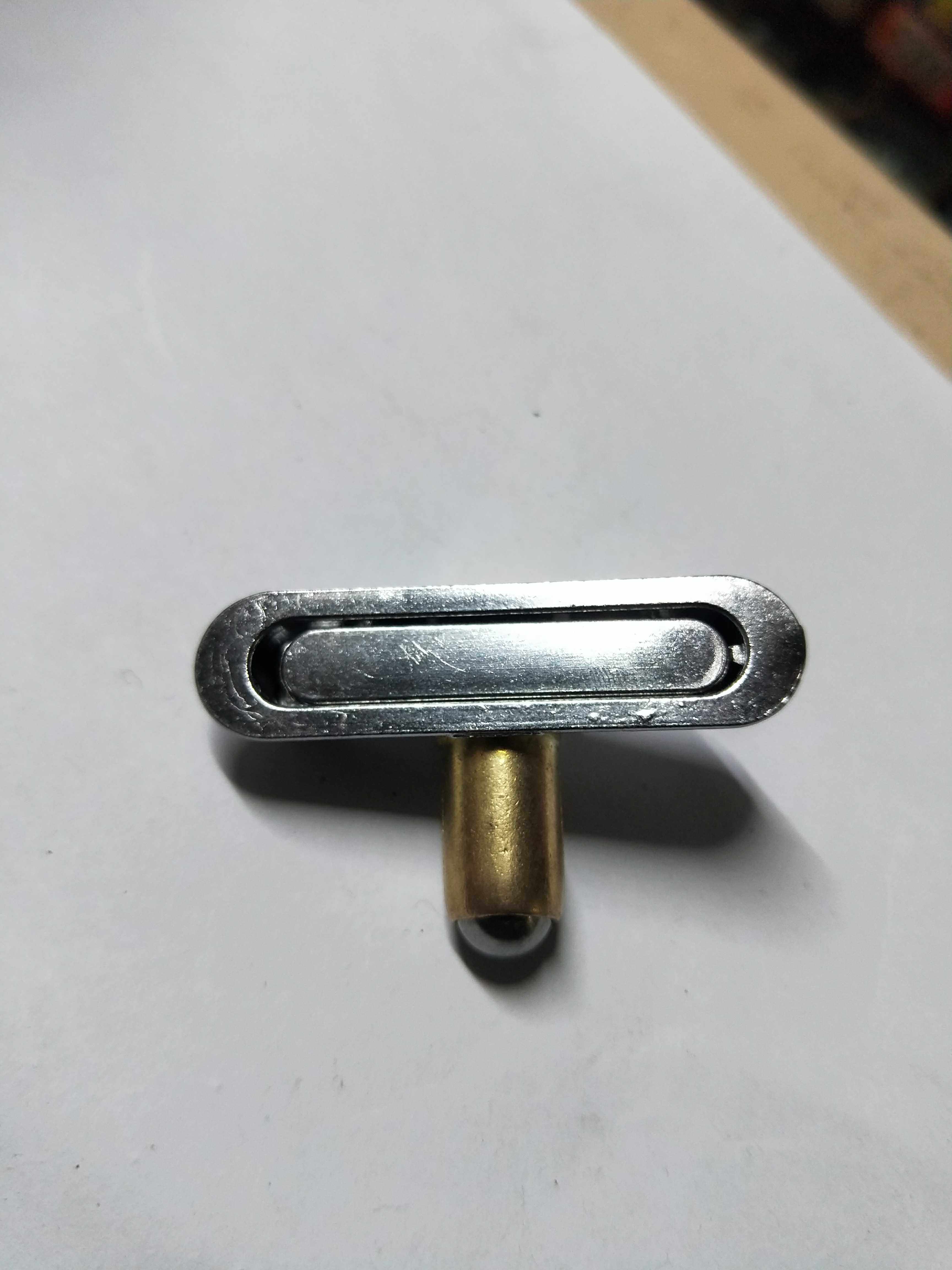 Weak electric box buckle lock multimedia information box locking accessories open door handle clip lid handle open and close clamshell