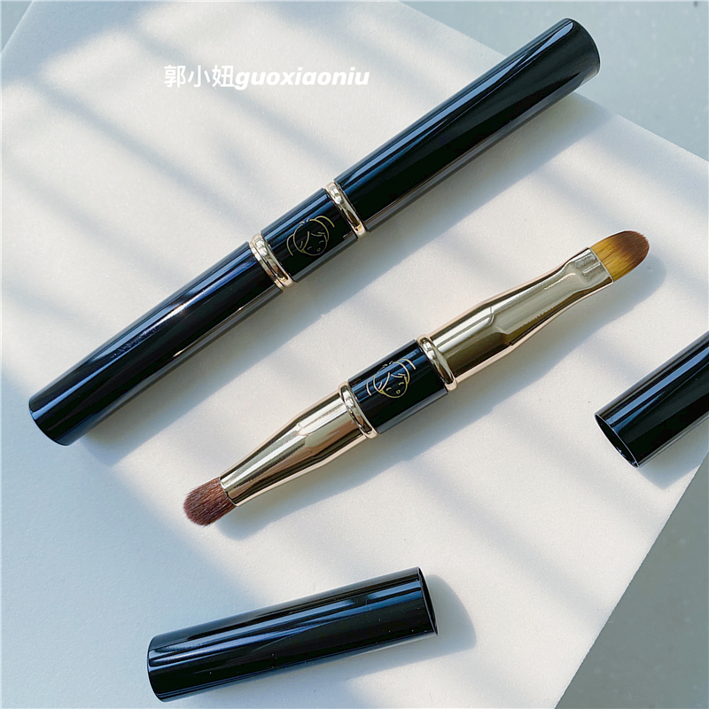 Guo Xiaoyi Double-ended concealer brush to cover acne marks smudge edge multifunctional natural concealer portable mini