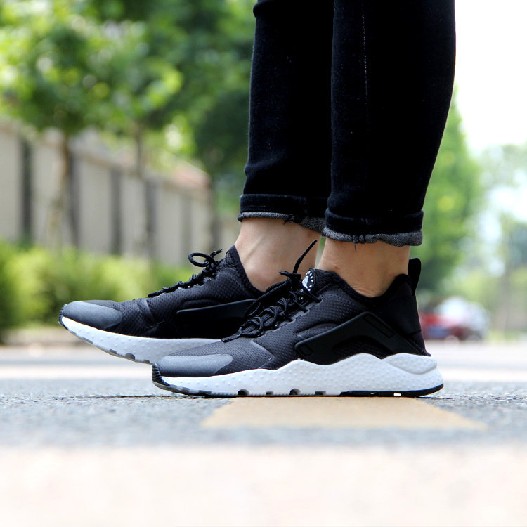 nike huarache 40.5
