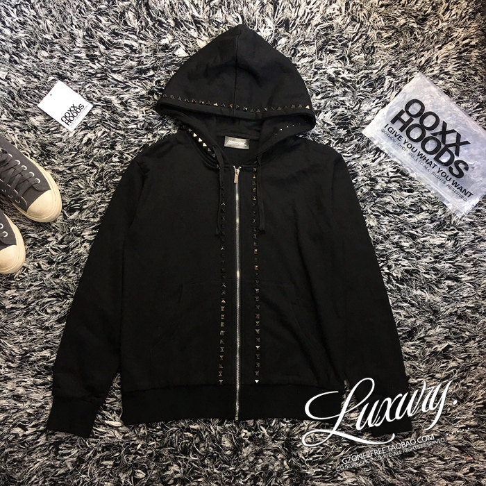 2023 Spring and Autumn Dark Fashion Simple Trendy Versatile Metal Rivet Decorated Casual Simple Hooded Thin Sweatshirt