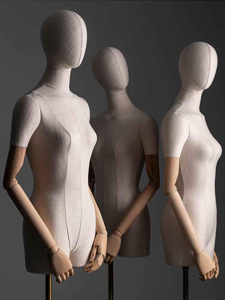 New design Korean clothing store window display model props Women's half body display stand doll clavicle beech hand