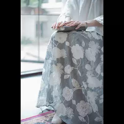 Xiaogongzi original retro Joker fresh gray blue lace pleated skirt BQ29