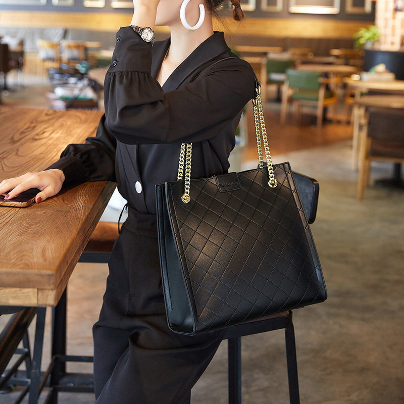 2021 New Pet Tide Net Red Fashion Backet with single shoulder Capacity Bucket Backet Bag Tide