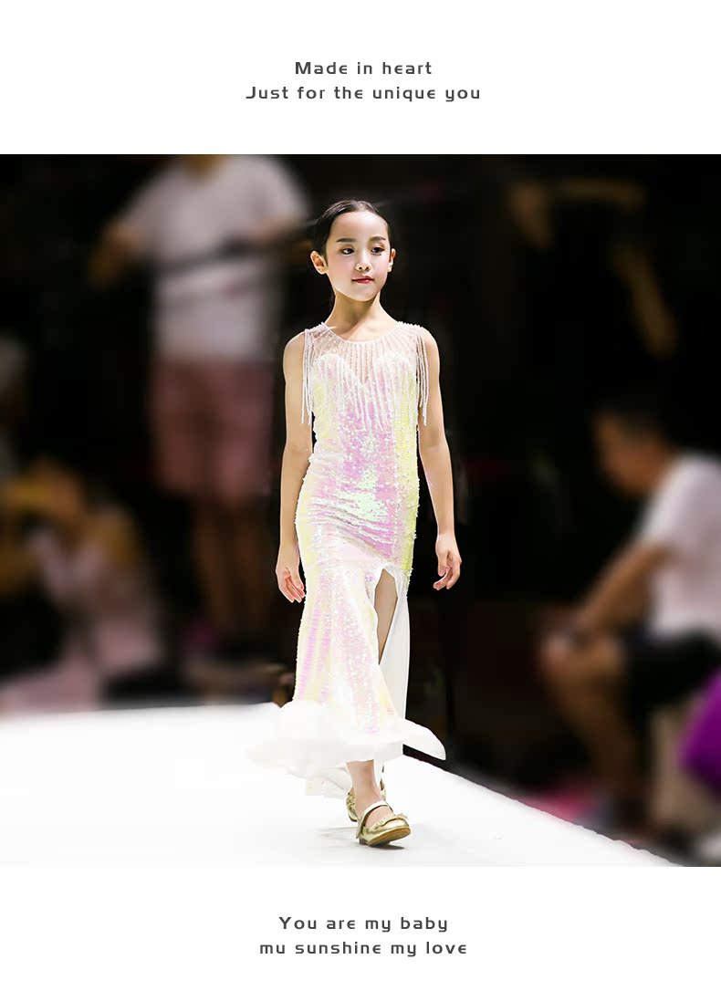 Váy bé gái mẫu váy catwalk dành cho trẻ em 2018 thu đông 2018 vest bé trai model hàn quốc