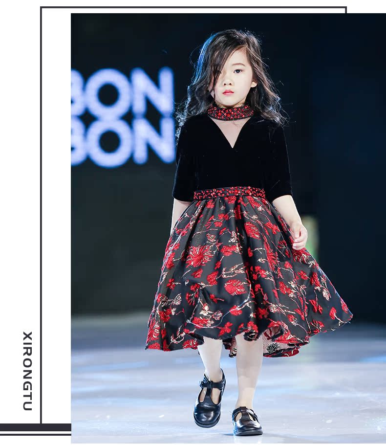 Váy bé gái váy công chúa 2018 hè mới chủ nhà mẫu nhỏ catwalk show váy thời trang thiếu nhi