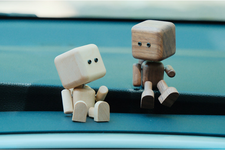 Shaking Leg Wooden Man Car Air Outlet Aromatherapy Car Fragrance Long-Lasting Light Fragrance Car Ornaments Shaking Leg Ornaments